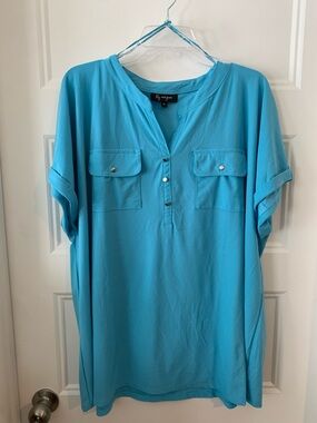Lily Morgan women's aqua Blue Elbow-Sleeve Pullover light top with Chest Pockets